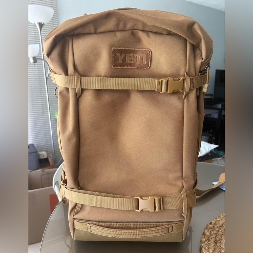 Yeti 22L crossroads backpack LIKE NEW